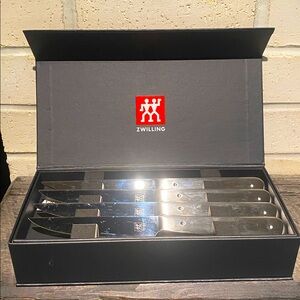Zwilling NIB Porterhouse 8-Piece Stainless Steel Steak Knife Set